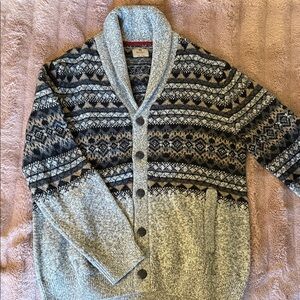 Men's Cozy Gray and Black Cardigan